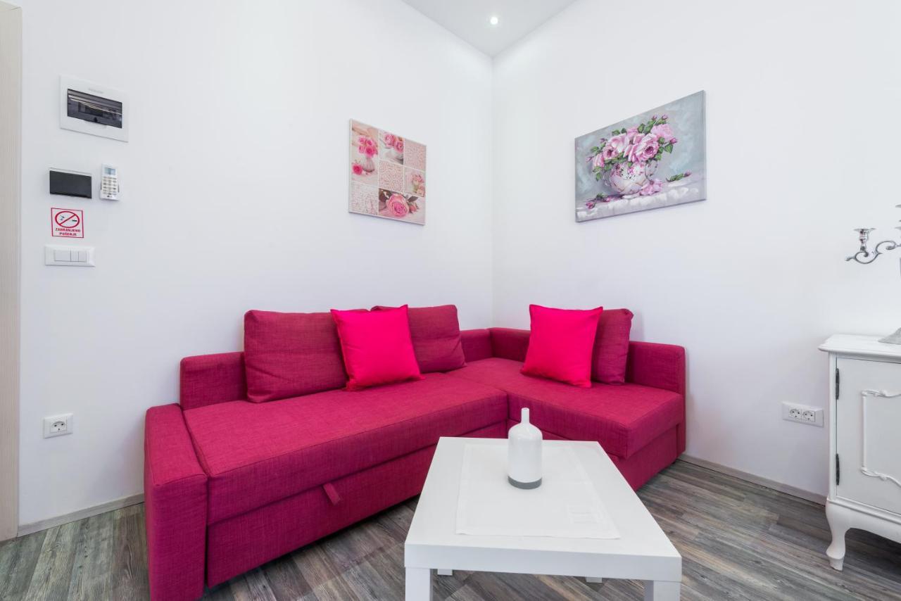 Luxury Rose Apartment Ragusa Esterno foto