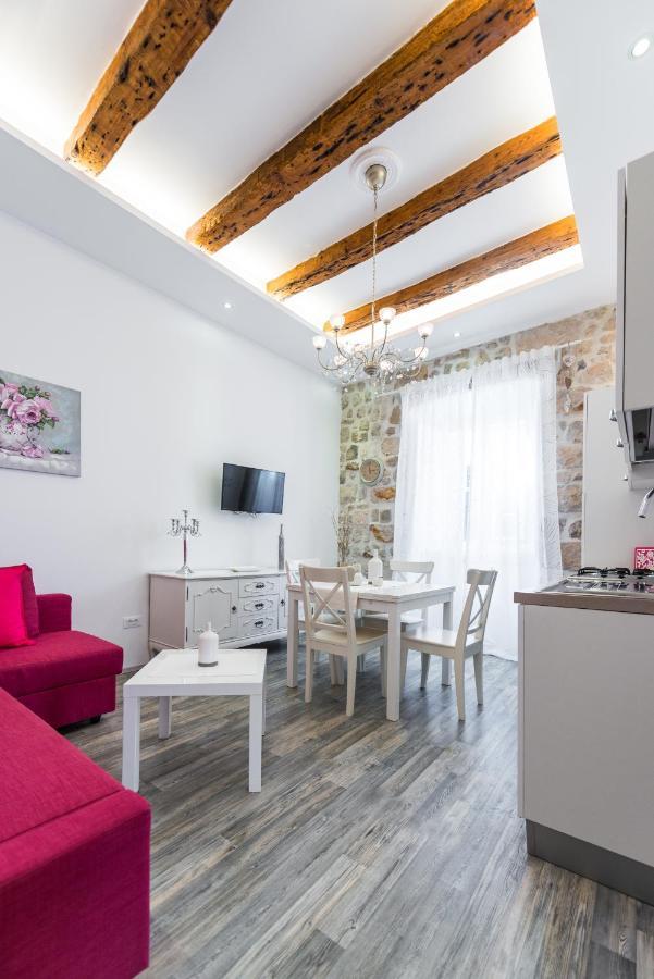 Luxury Rose Apartment Ragusa Esterno foto